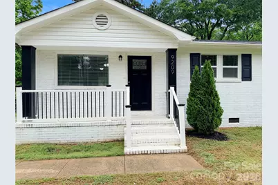 9209 Edgevale Drive, Charlotte, NC 28216 - Photo 3