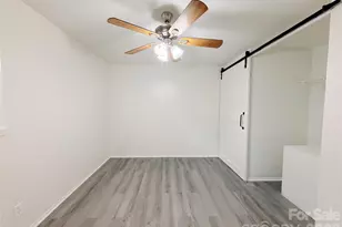 9209 Edgevale Dr, Charlotte, NC 28216 - Photo 25