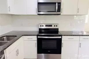 9209 Edgevale Dr, Charlotte, NC 28216 - Photo 13