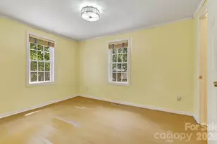 479 St Pauls Rd, Hendersonville, NC 28792 - Photo 7
