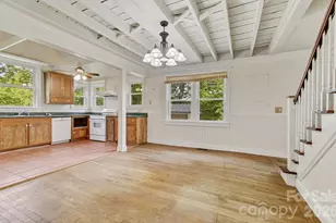 479 St Pauls Rd, Hendersonville, NC 28792 - Photo 17