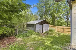 479 St Pauls Rd, Hendersonville, NC 28792 - Photo 45