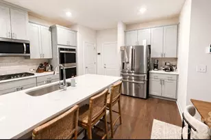 356 Hyssop Ct, Fort Mill, SC 29715 - Photo 5