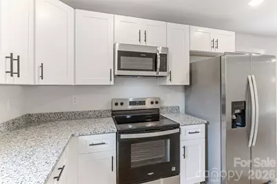453-455 17th Avenue NE, Hickory, NC 28601 - Photo 3