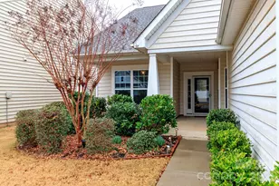 418 Brier Knob Dr, Fort Mill, SC 29715 - Photo 3