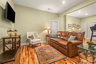 100 Falls Summit Rd, Hendersonville, NC 28739 - Photo 31