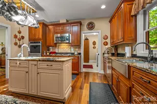 100 Falls Summit Rd, Hendersonville, NC 28739 - Photo 13
