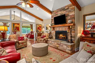 100 Falls Summit Rd, Hendersonville, NC 28739 - Photo 7