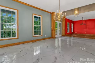 287 Shady Creek Ln, Hendersonville, NC 28739 - Photo 9