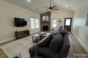 162 Red Oak Dr, Forest City, NC 28043 - Photo 3