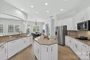 6512 Springs Mill Rd, Charlotte, NC 28277 - Photo 17
