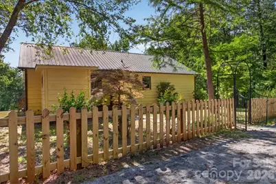 3205 Collinsville Road, Columbus, NC 28722 - Photo 7