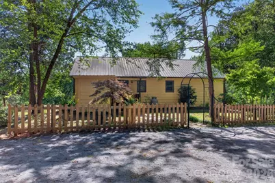 3205 Collinsville Road, Columbus, NC 28722 - Photo 9