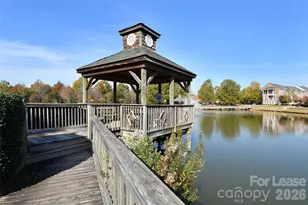 8643 Beaver Creek Dr, Charlotte, NC 28269 - Photo 11