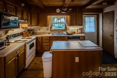 86 Hickory Lane, Newland, NC 28657 - Photo 19