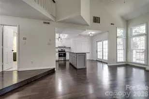 9235 N Vicksburg Park Ct, Charlotte, NC 28210 - Photo 3