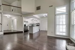 9235 N Vicksburg Park Ct, Charlotte, NC 28210 - Photo 5