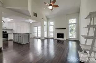 9235 N Vicksburg Park Ct, Charlotte, NC 28210 - Photo 3