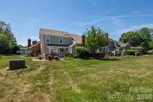 9235 N Vicksburg Park Ct, Charlotte, NC 28210 - Photo 35