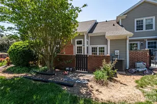 9235 N Vicksburg Park Ct, Charlotte, NC 28210 - Photo 29