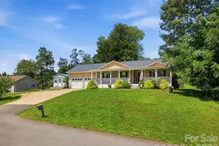 1404 Castle Ct, Lenoir, NC 28645 - Photo 3