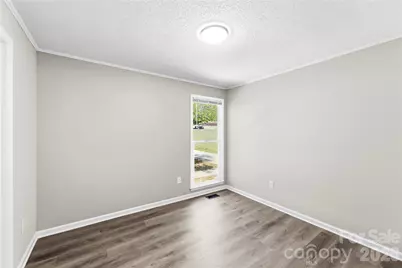 8200 Chrisbry Lane, Charlotte, NC 28215 - Photo 5
