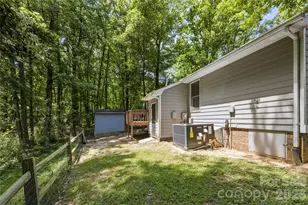 8200 Chrisbry Ln, Charlotte, NC 28215 - Photo 11