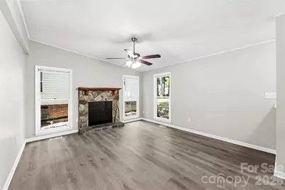 8200 Chrisbry Lane, Charlotte, NC 28215 - Photo 17