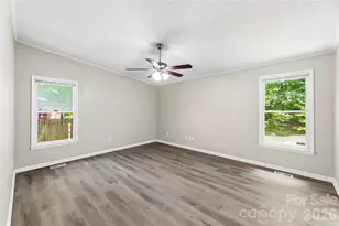 8200 Chrisbry Ln, Charlotte, NC 28215 - Photo 23