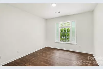 5802 Swanston Drive, Charlotte, NC 28269 - Photo 11