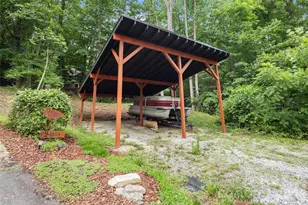 2000 Davis Mountain Rd, Hendersonville, NC 28739 - Photo 41