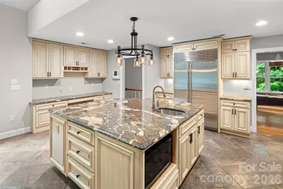 2000 Davis Mountain Road, Hendersonville, NC 28739 - Photo 13