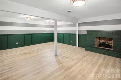 2000 Davis Mountain Road, Hendersonville, NC 28739 - Photo 29