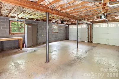 2000 Davis Mountain Road, Hendersonville, NC 28739 - Photo 33