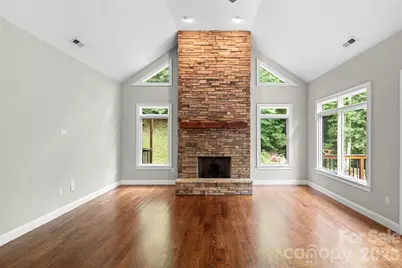 2000 Davis Mountain Road, Hendersonville, NC 28739 - Photo 11