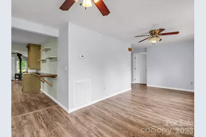 1916 Old Spartanburg Road, Hendersonville, NC 28792 - Photo 13