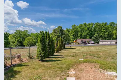 2101 Lamesa Court, Lenoir, NC 28645 - Photo 25