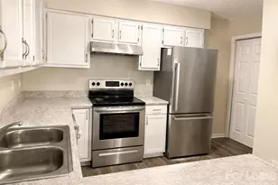 7223 Winery Ln, Charlotte, NC 28227 - Photo 9