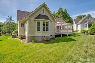 90 Dunroy Dr, Hendersonville, NC 28739 - Photo 33
