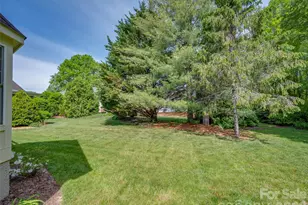 90 Dunroy Dr, Hendersonville, NC 28739 - Photo 37