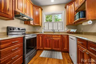 90 Dunroy Dr, Hendersonville, NC 28739 - Photo 15