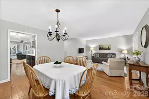 5803 Sharon Rd, Charlotte, NC 28210 - Photo 9