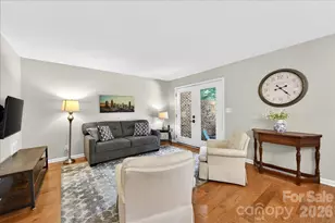 5803 Sharon Rd, Charlotte, NC 28210 - Photo 11