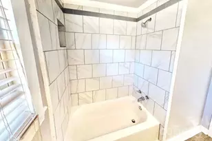 2320 Vanderbilt Rd, Charlotte, NC 28206 - Photo 7