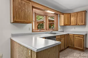 30 Kanuga Heights Ln, Hendersonville, NC 28739 - Photo 13