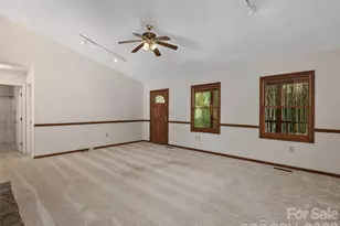 30 Kanuga Heights Ln, Hendersonville, NC 28739 - Photo 9