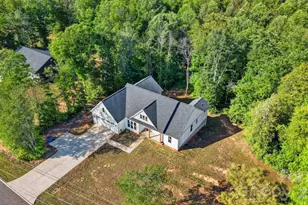 1182 Cape Hickory Rd, Hickory, NC 28601 - Photo 3