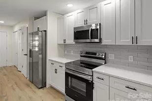 203 Crowfields Dr, Asheville, NC 28803 - Photo 7