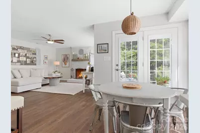 9804 Park Springs Court, Charlotte, NC 28210 - Photo 15