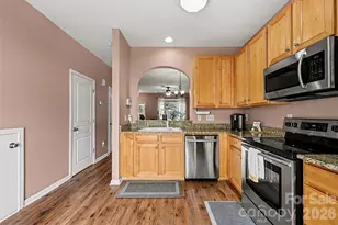 1033 Woodglen Ln, Matthews, NC 28104 - Photo 11